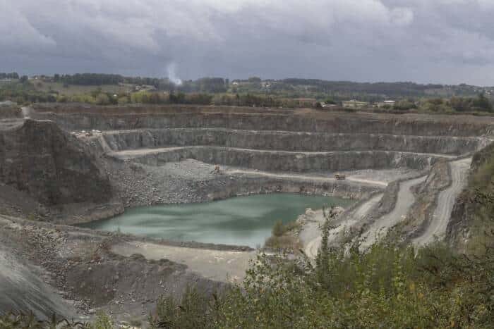 exploitation en gradins a la carriere de Planeaux a Thiviers Credits Florian Grollimund