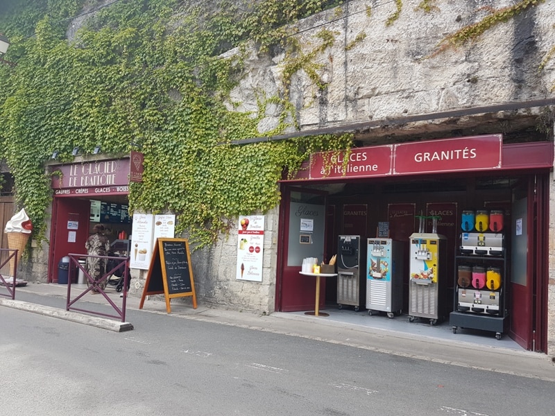 Glacier Brantôme devanture