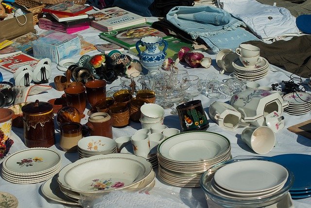 flea-market-g4a2e6fc3e_640
