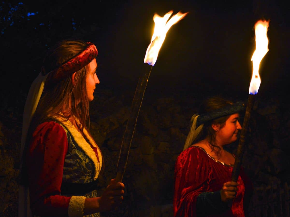 Visite nocturne animée au Château de Lastours en Limousin