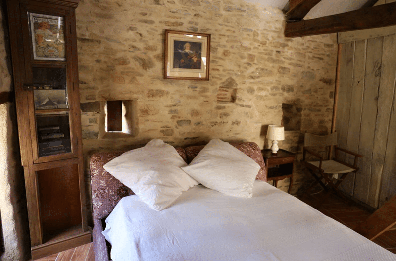 Saint Paul la Roche Jolie Maison Chambre 2