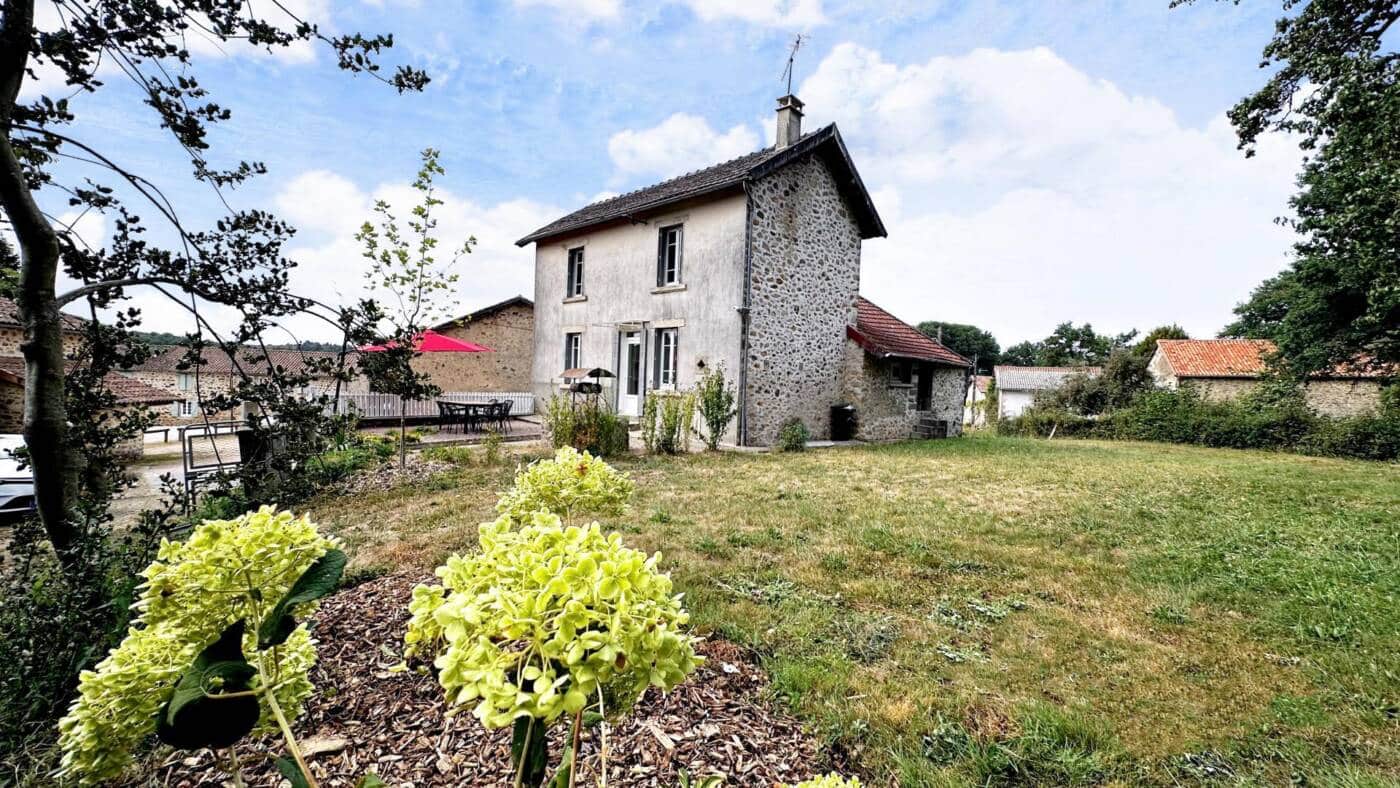 Gîte 'Le charron' à Saint Mathieu en Haute-Vienne(Nouvelle Aquitaine)_1