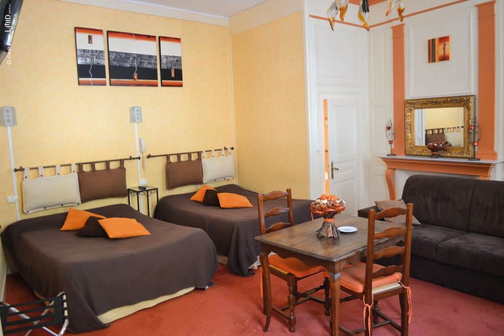 Hôtel les platanes saint-yrieix_1