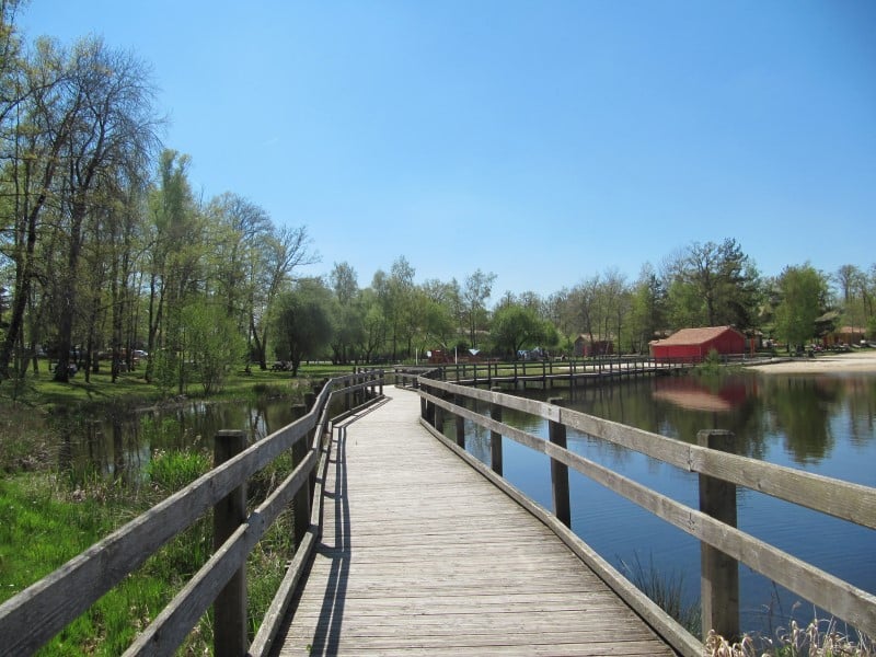 Saint-Estephe Etang passerelle