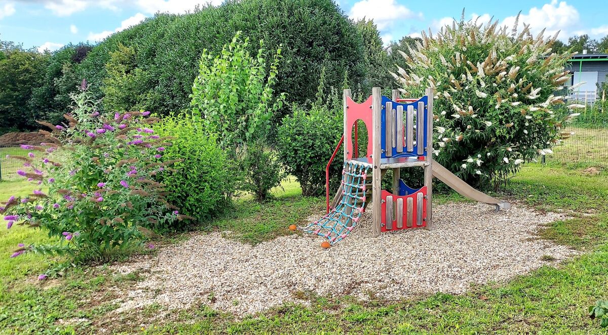 aire de jeux jumilhac