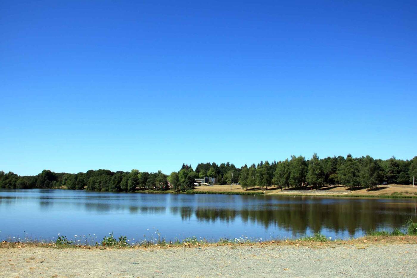 Plan d'eau de Ladignac le long_1