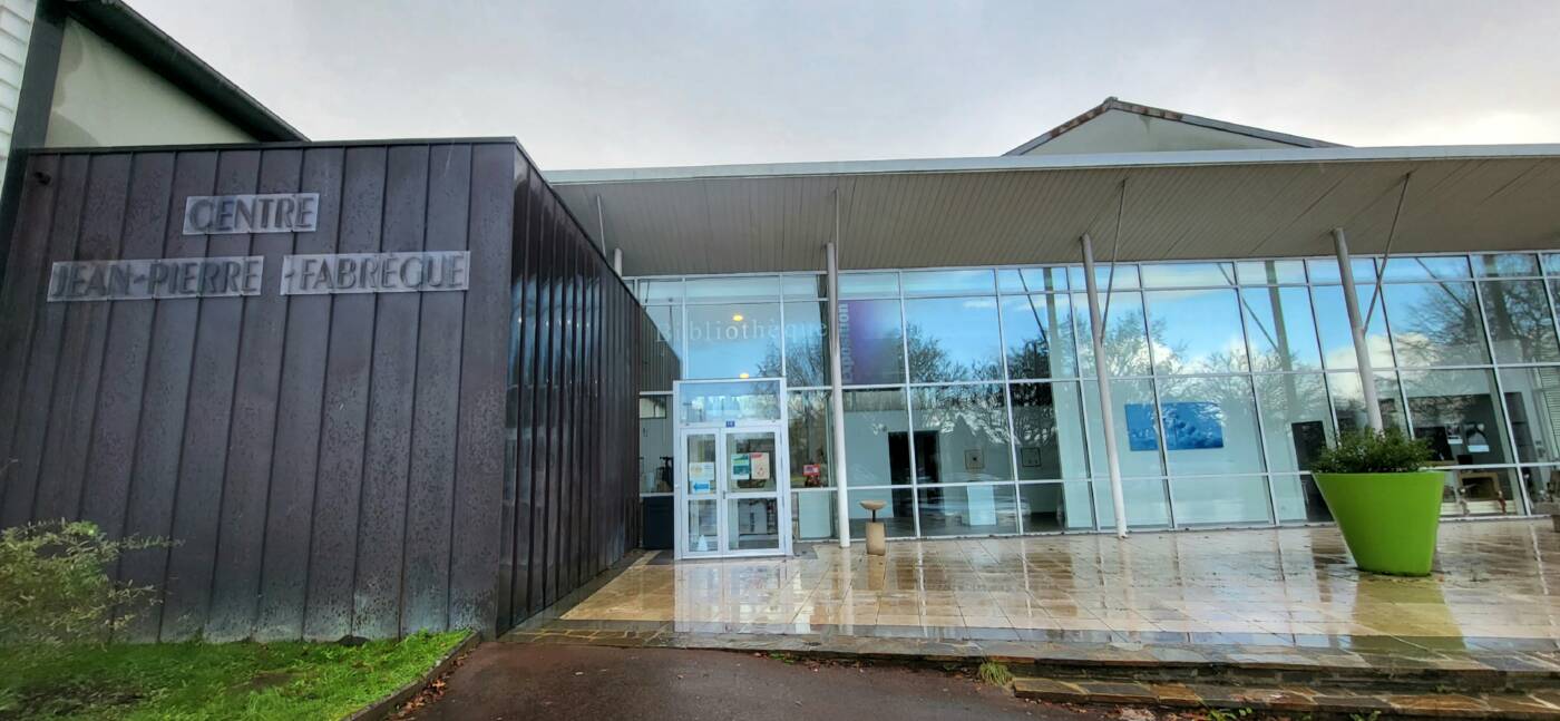 Médiathèque façade extérieur