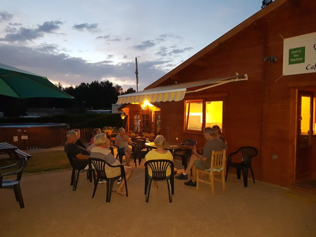 Café restaurant 'le chalet du bois'_1