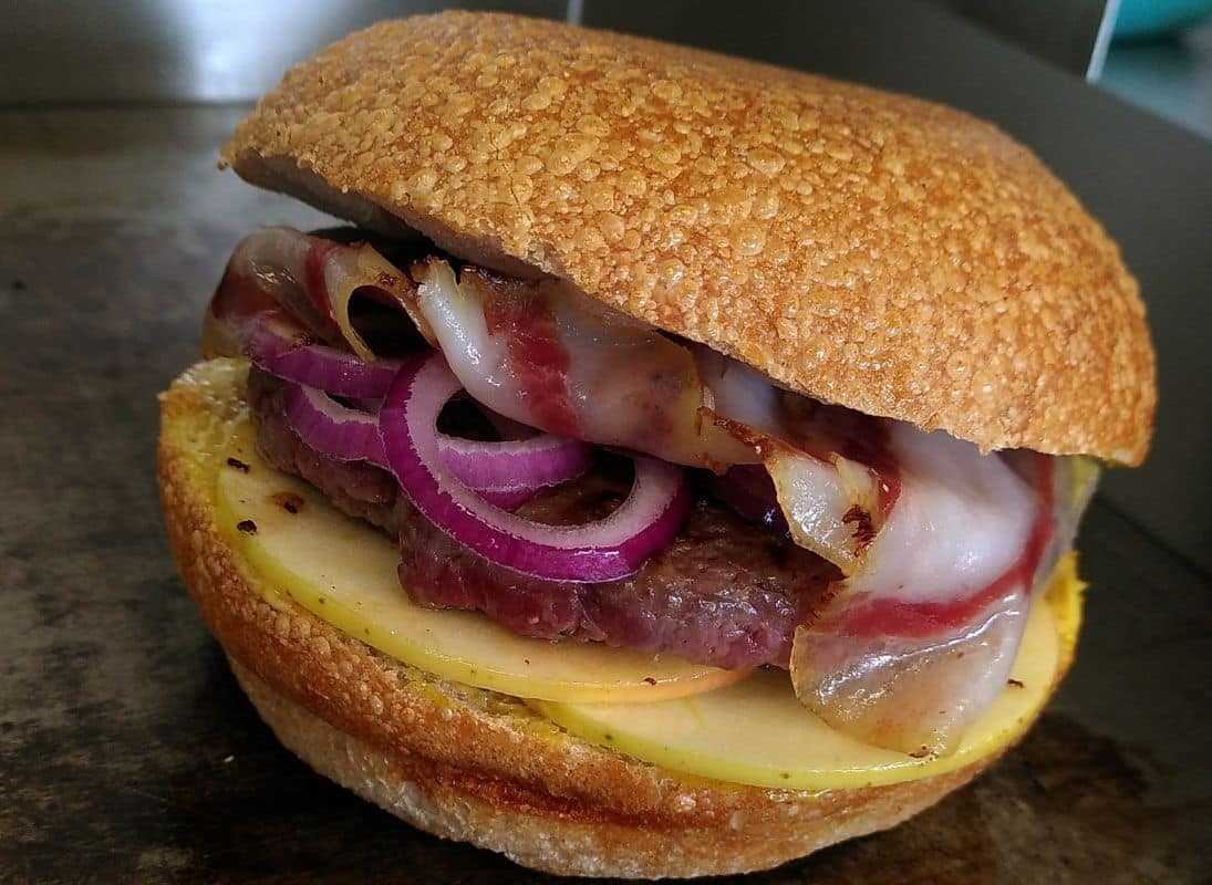 burger-du-pain-sur-la-planche